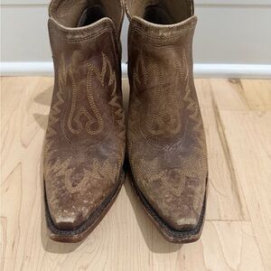 Ariat Brown Ankle Boots with Embroidered Design